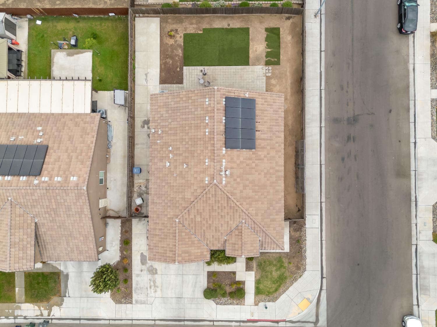 6033 E Kerckhoff Avenue