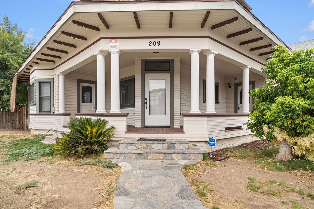 209 N Diana Street