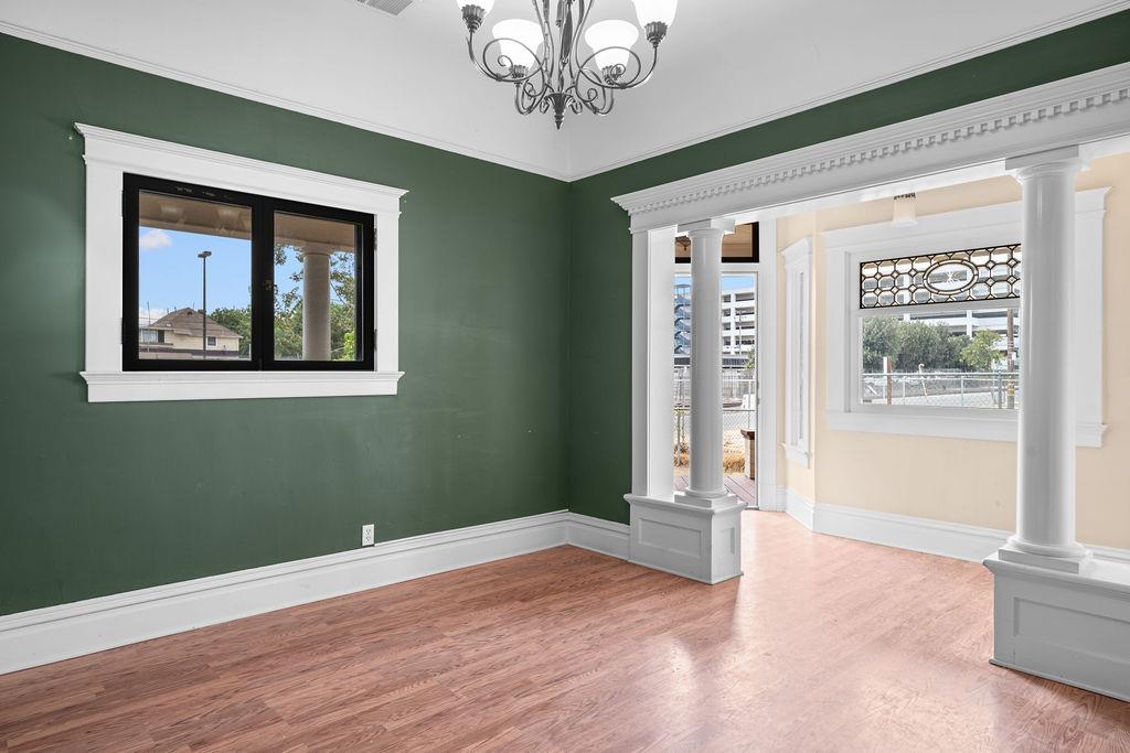209 N Diana Street