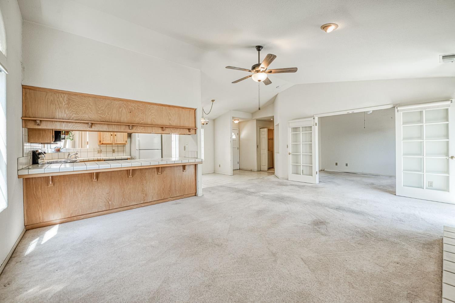 6706 N Chestnut Avenue # 103