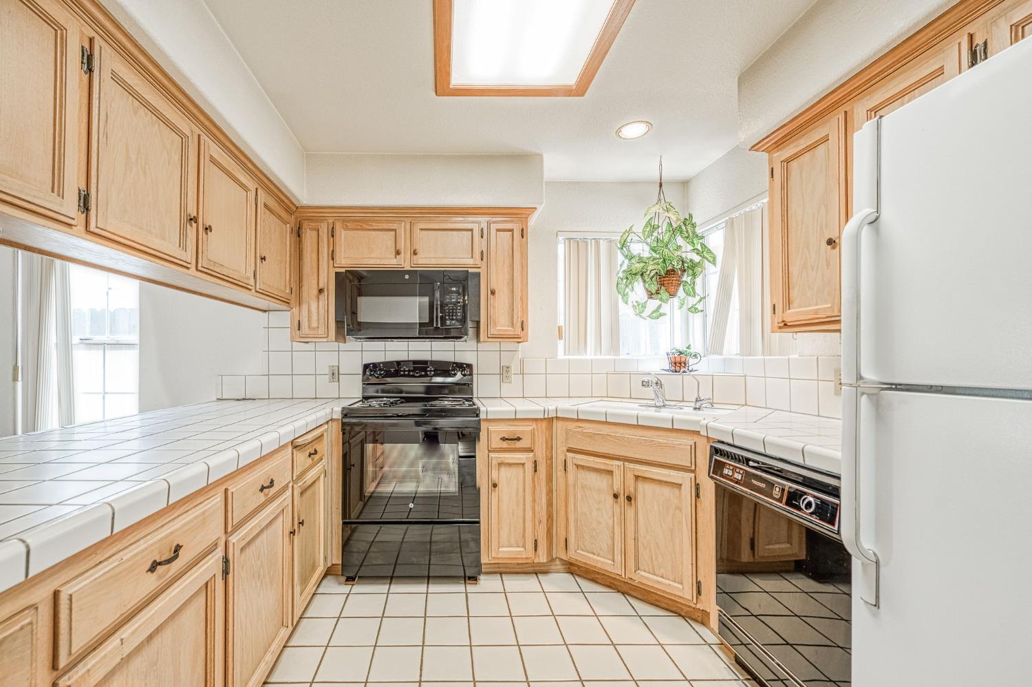 6706 N Chestnut Avenue # 103