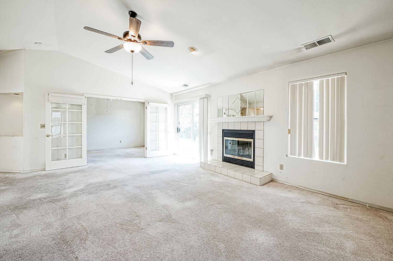 6706 N Chestnut Avenue # 103