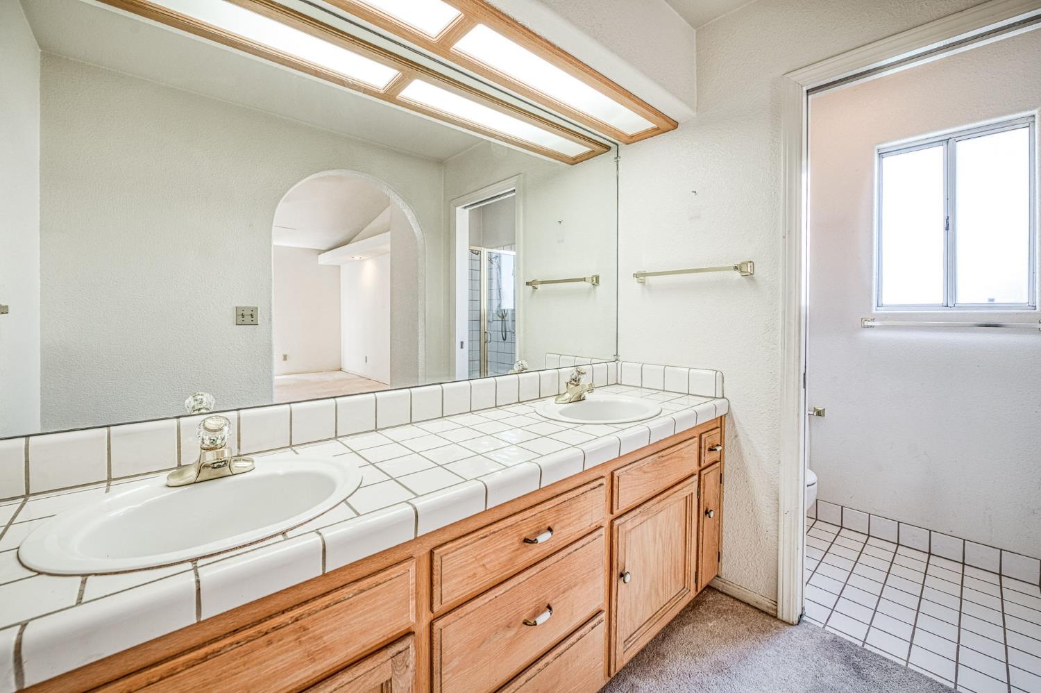 6706 N Chestnut Avenue # 103
