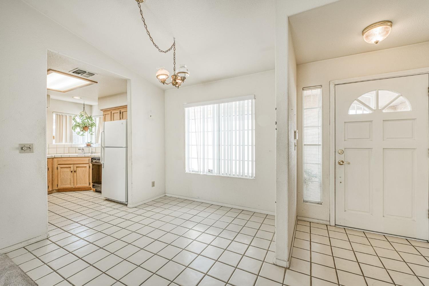 6706 N Chestnut Avenue # 103
