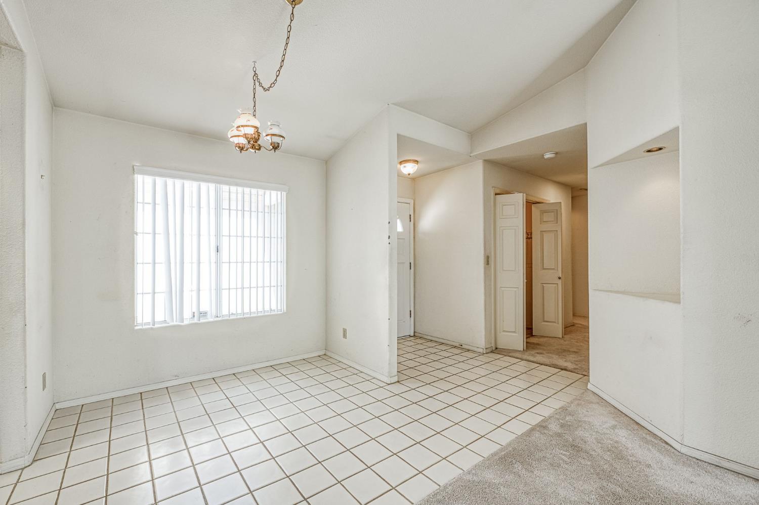 6706 N Chestnut Avenue # 103