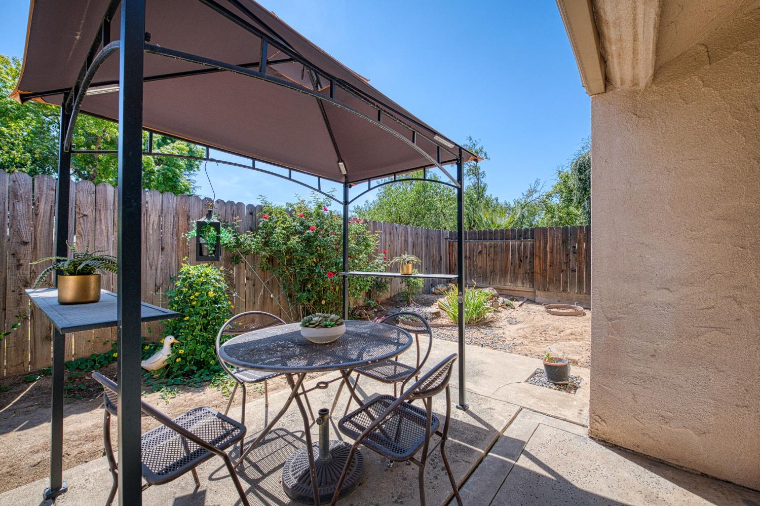 6706 N Chestnut Avenue # 103