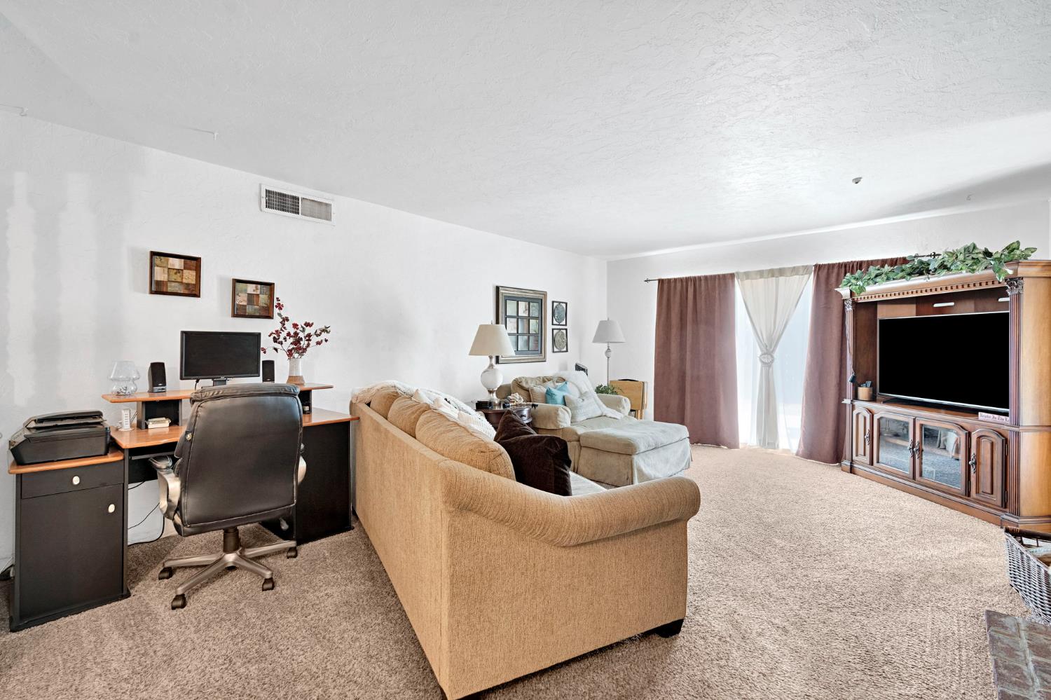 3635 E Bellaire Way