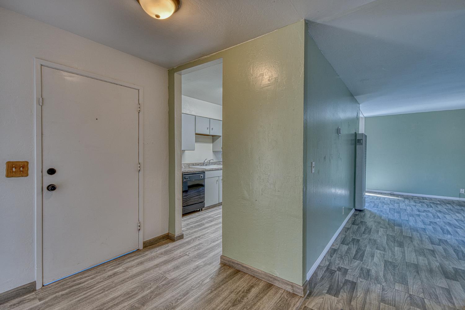 290 Carnoble Dr