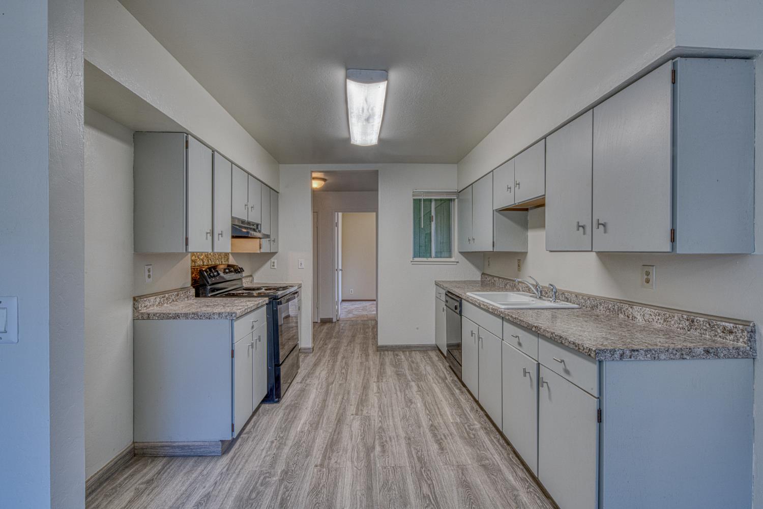 290 Carnoble Dr