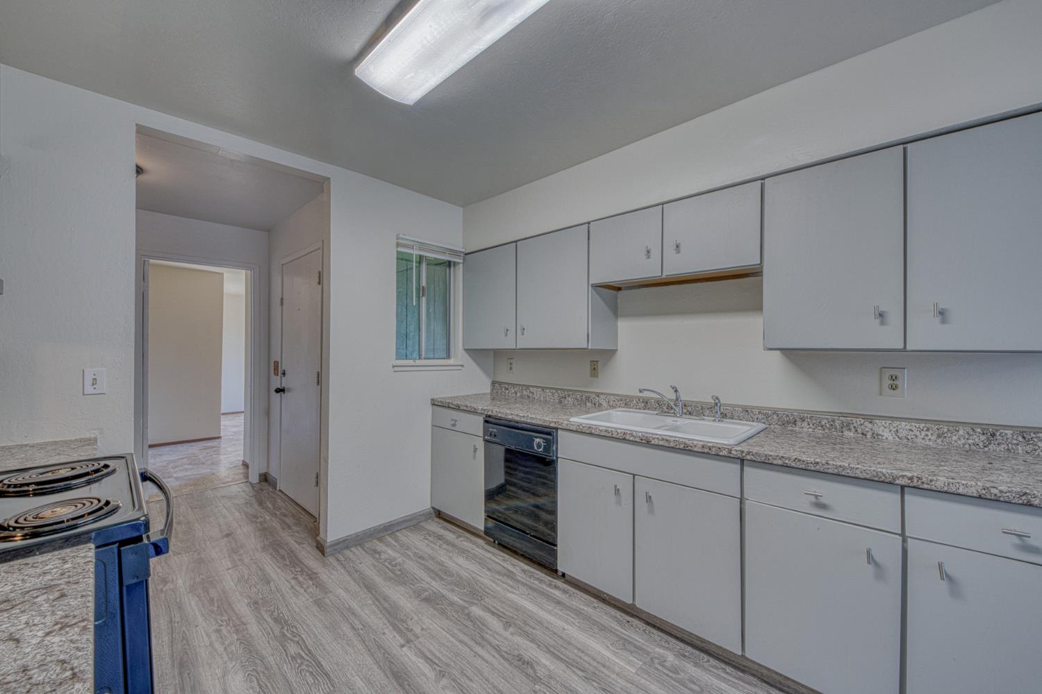 290 Carnoble Dr