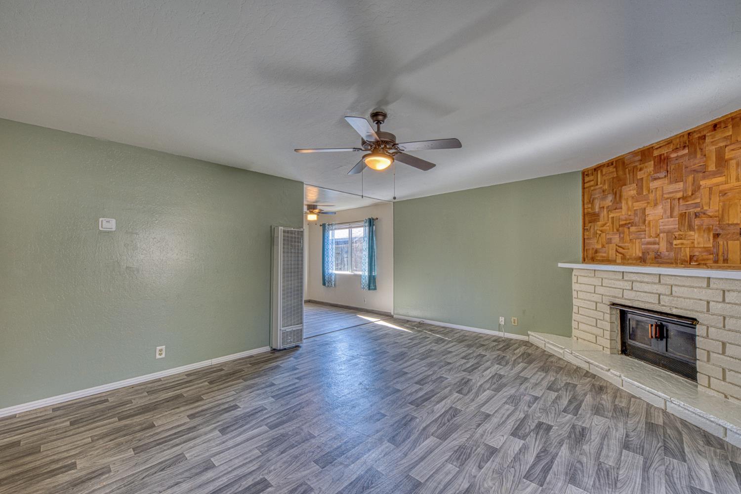 290 Carnoble Dr
