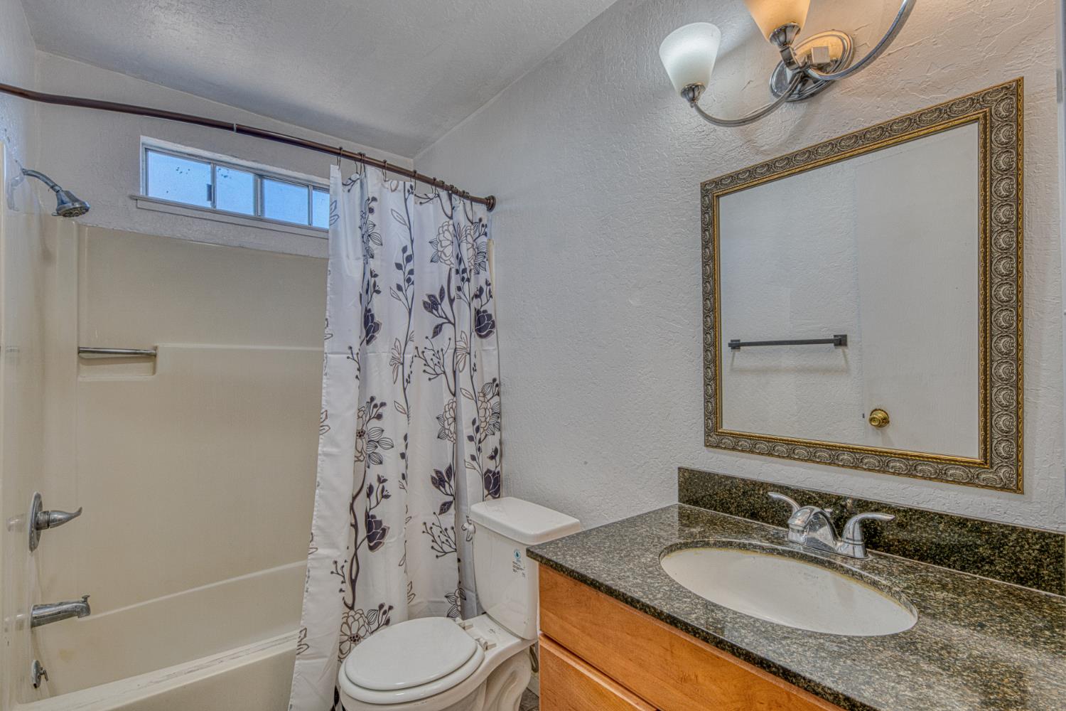 290 Carnoble Dr