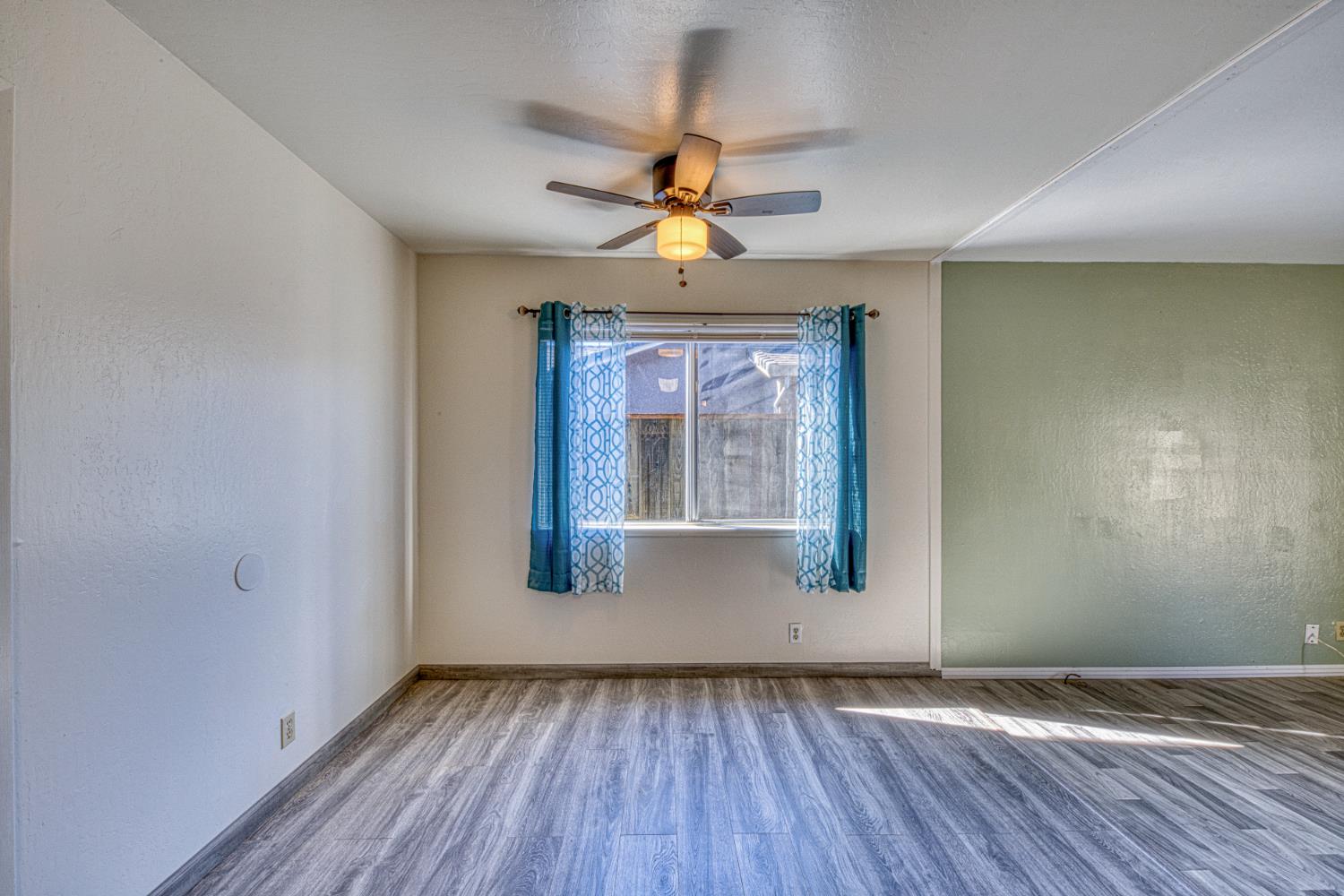 290 Carnoble Dr