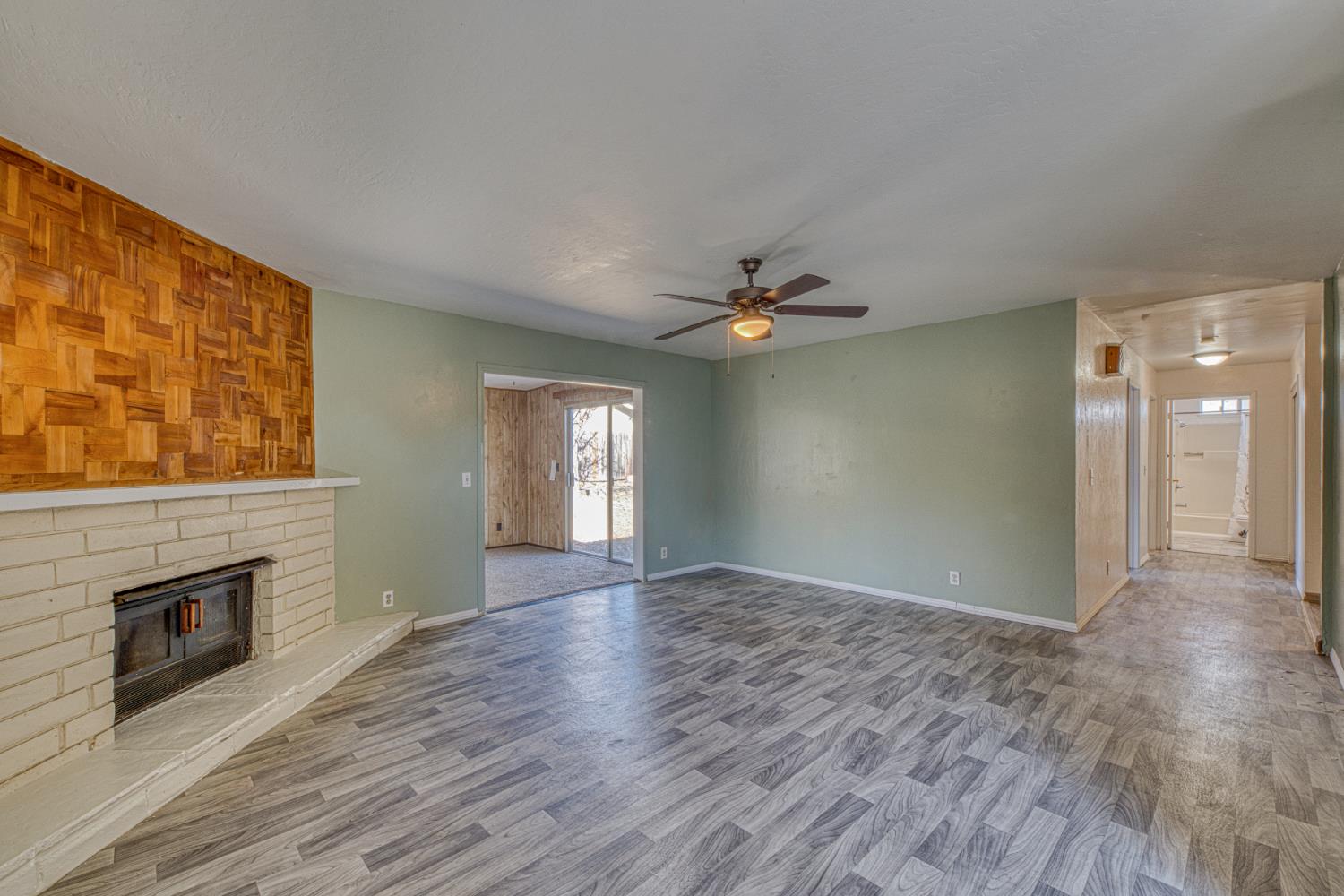 290 Carnoble Dr