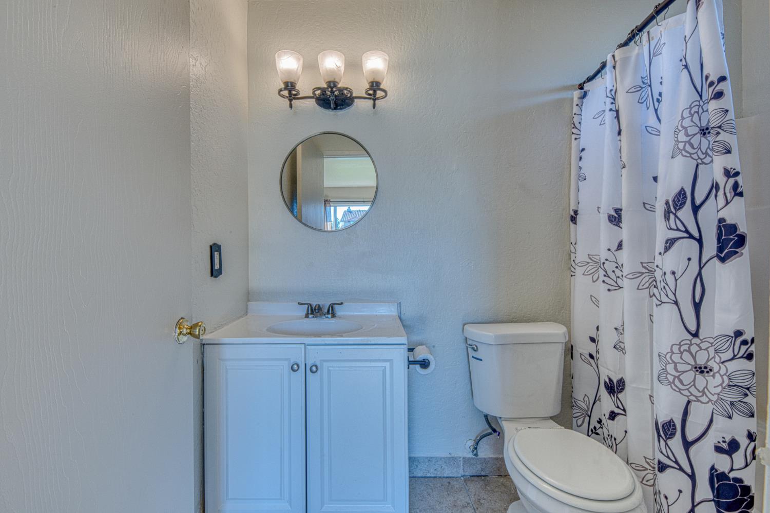 290 Carnoble Dr