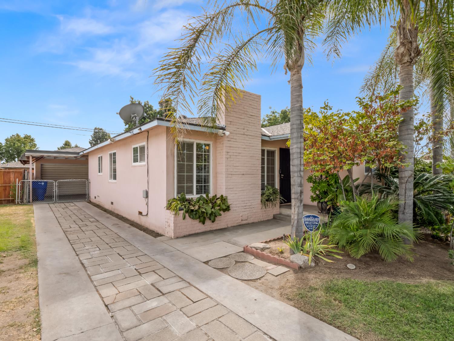 2014 E Simpson Avenue E