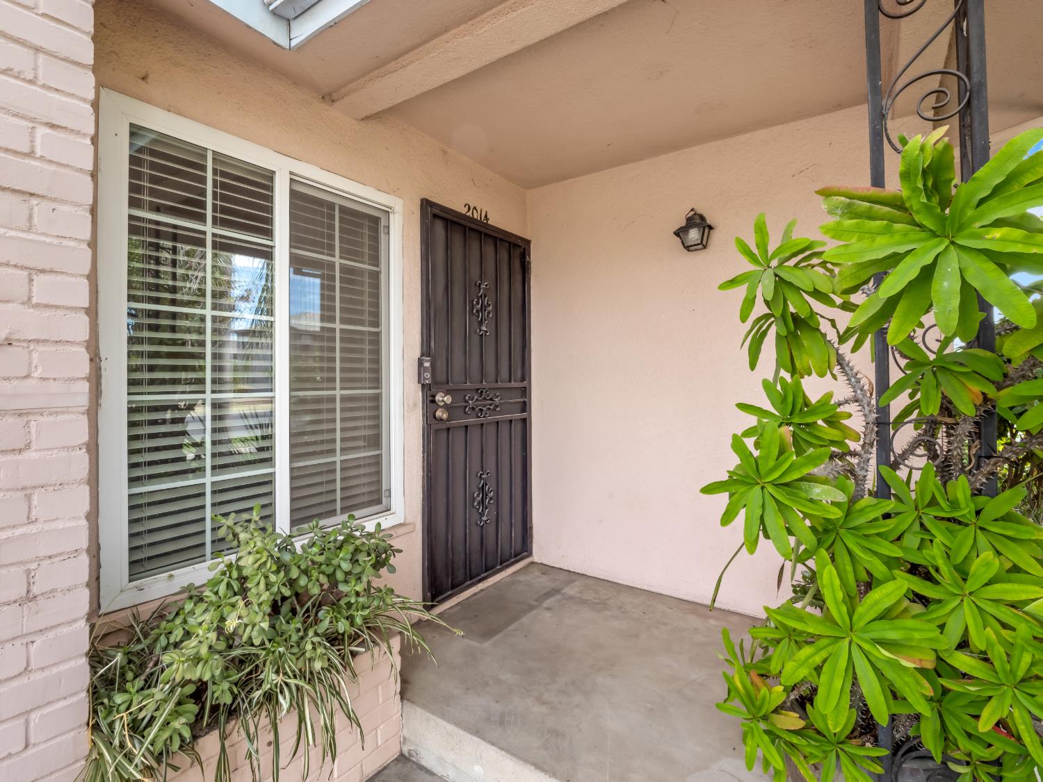 2014 E Simpson Avenue E
