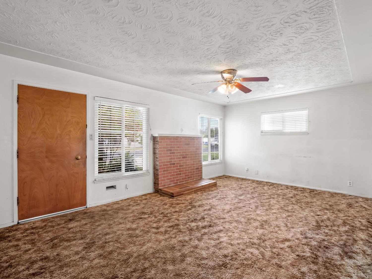 2014 E Simpson Avenue E