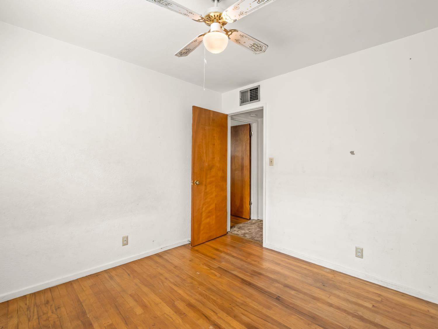 2014 E Simpson Avenue E