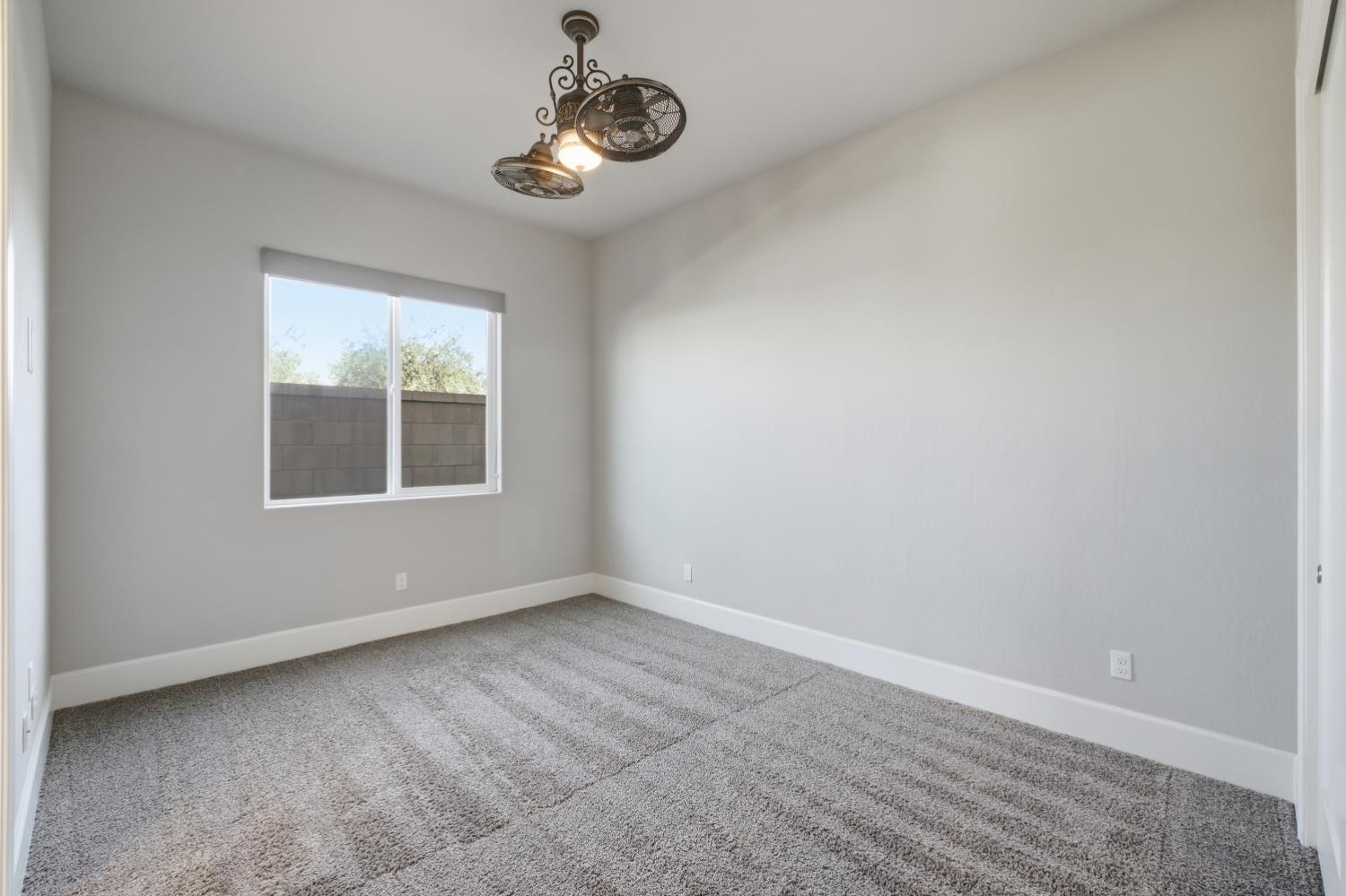 602 Pinnacle Drive W