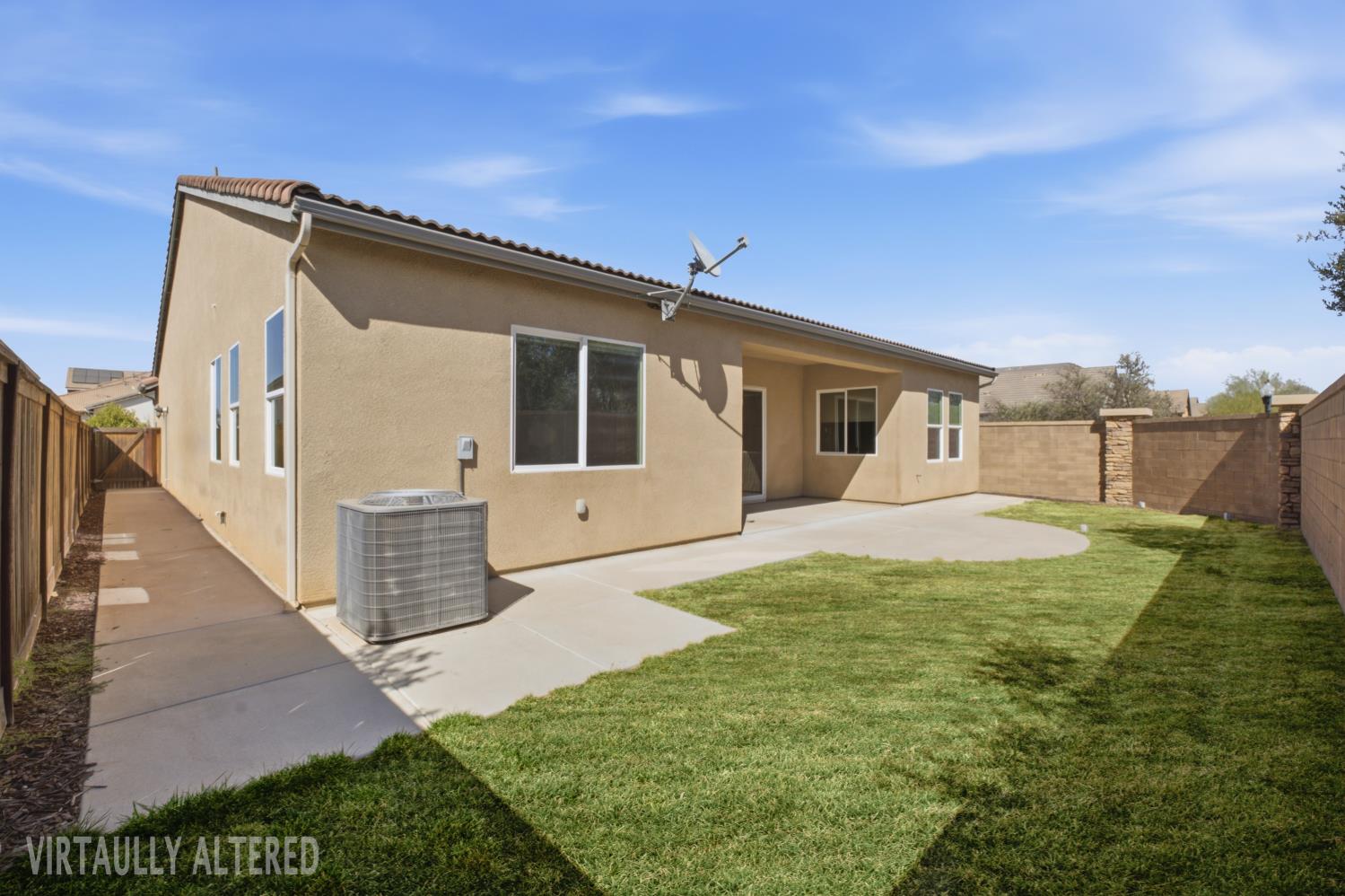 602 Pinnacle Drive W