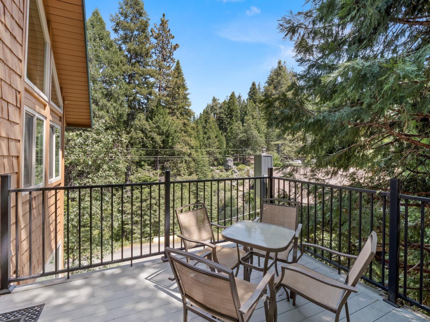 1153 Silver Tip Lane