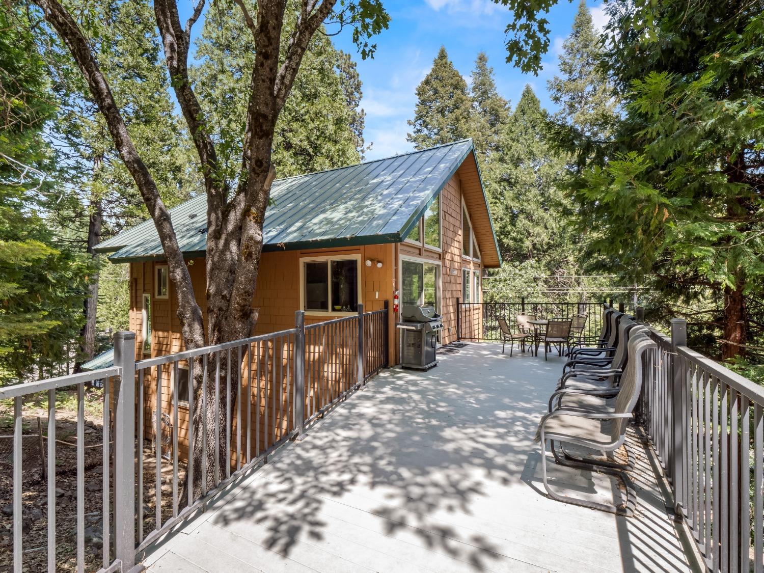 1153 Silver Tip Lane