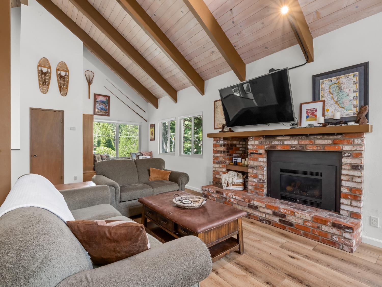 1153 Silver Tip Lane