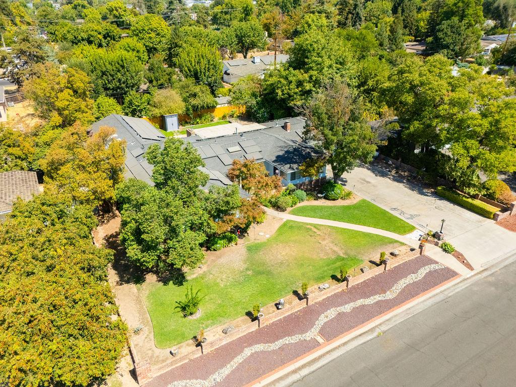 1236 W Scott Avenue