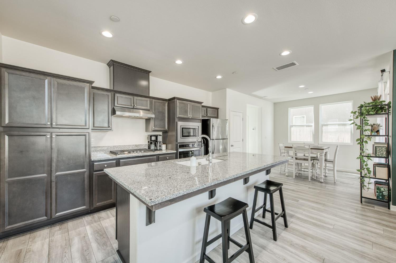 5438 W Santa Barbara Drive