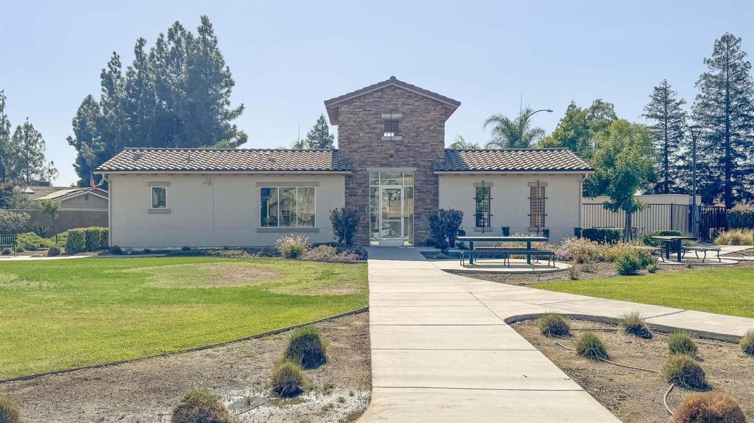 5438 W Santa Barbara Drive