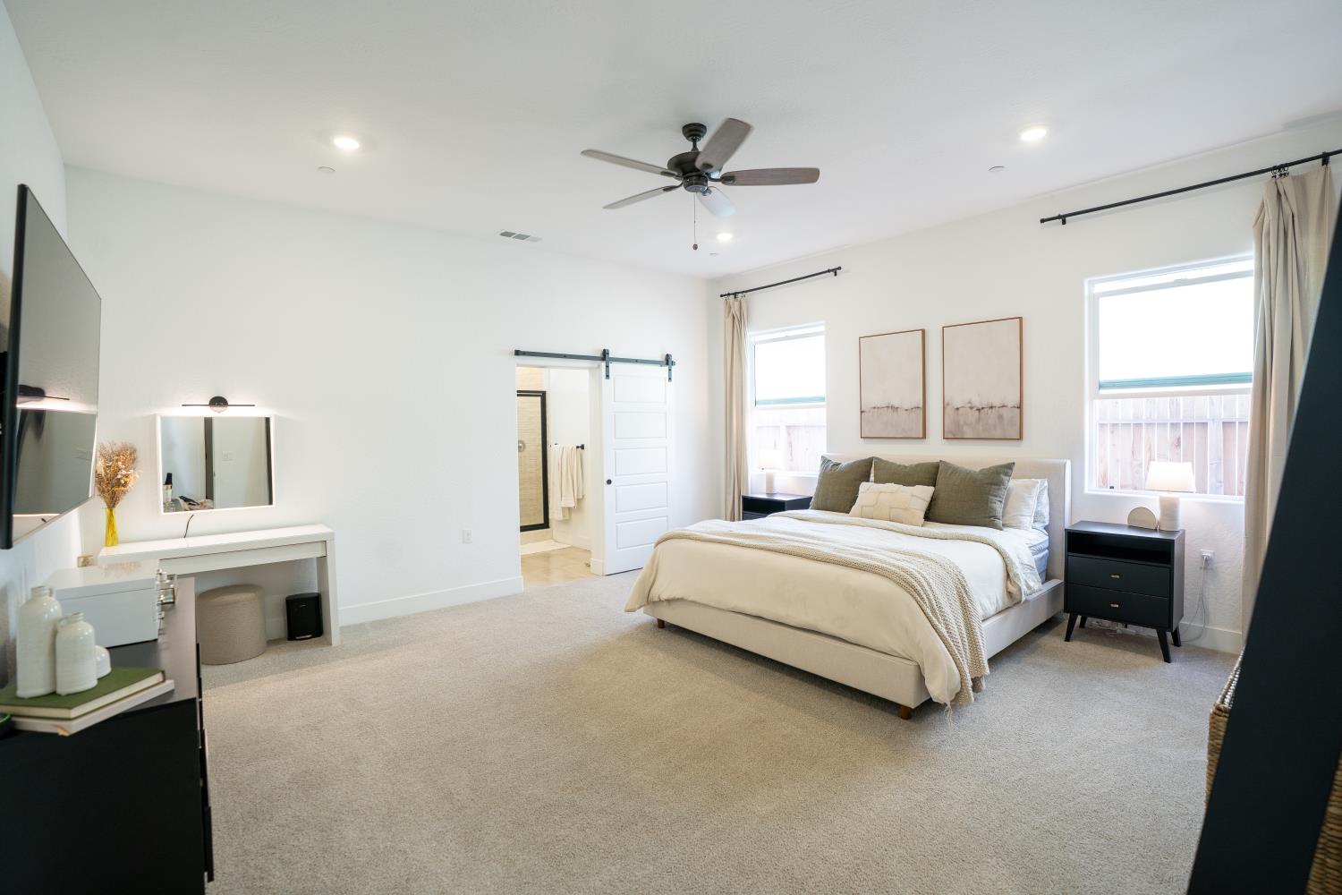812 Traverse Drive S