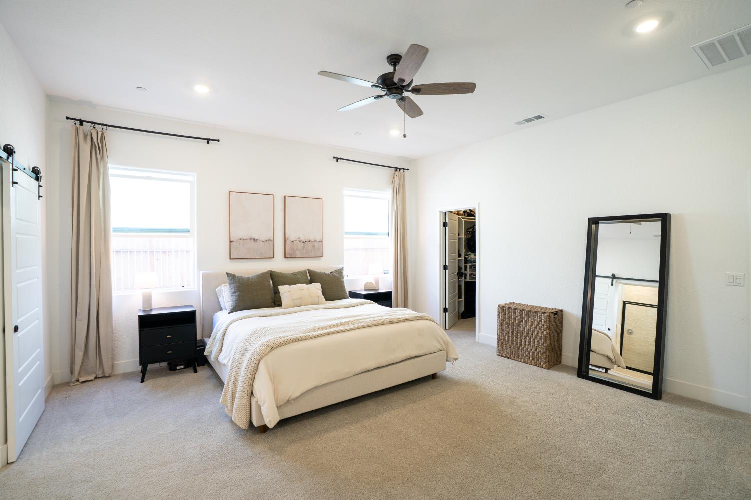 812 Traverse Drive S