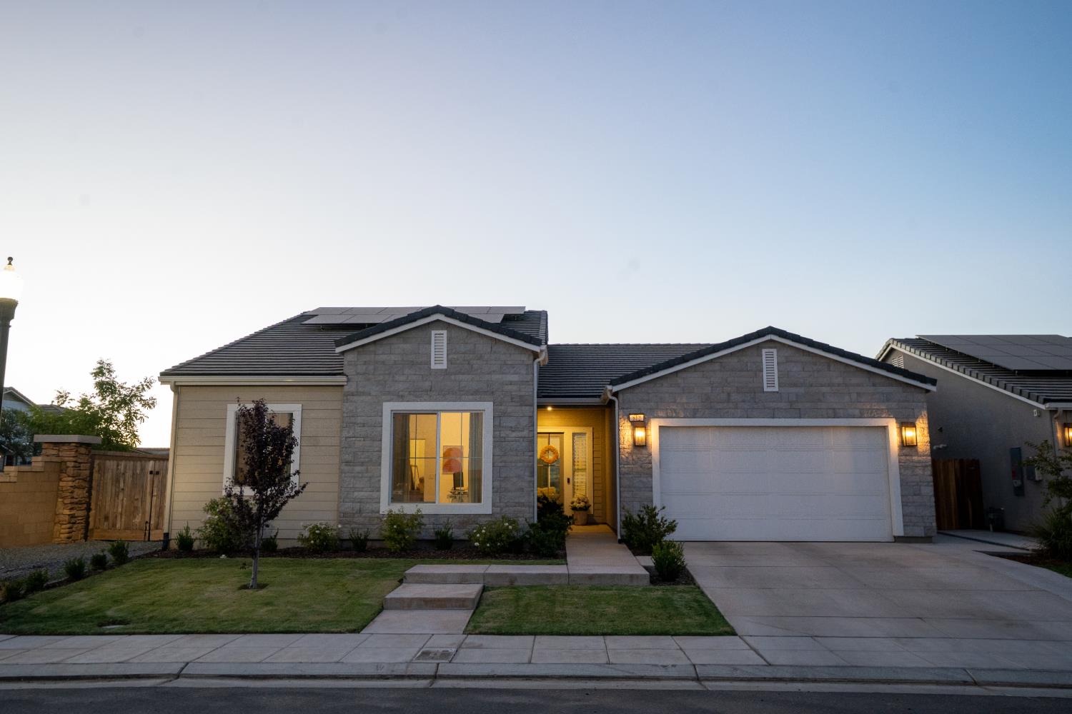 812 Traverse Drive S