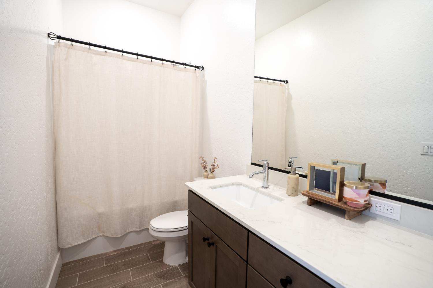812 Traverse Drive S