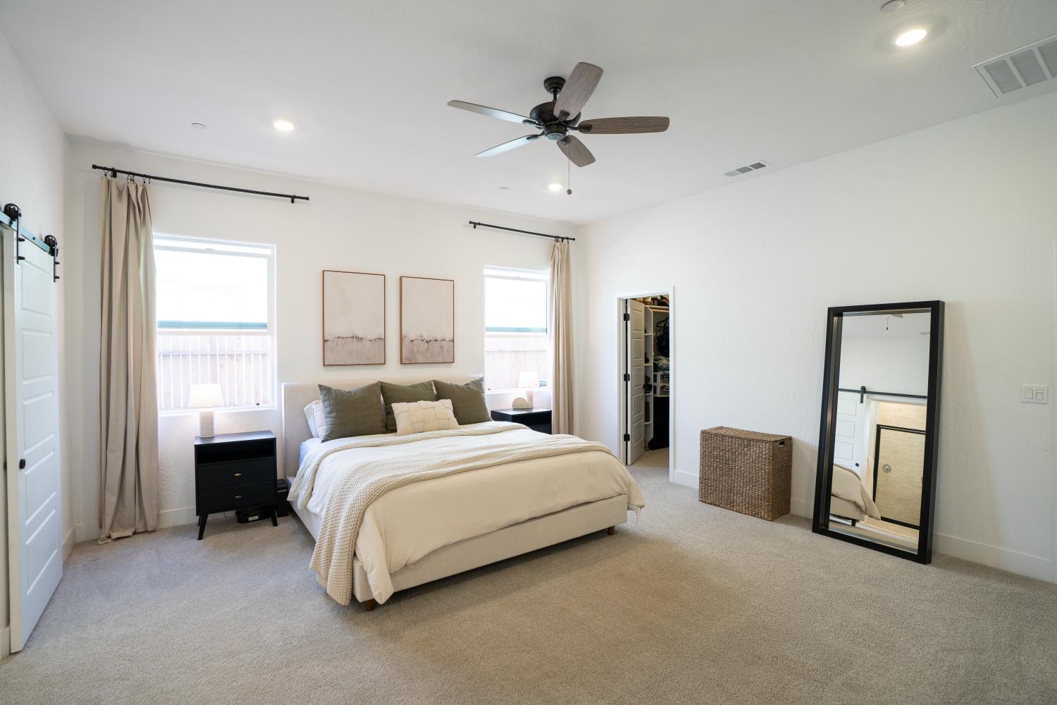 812 Traverse Drive S