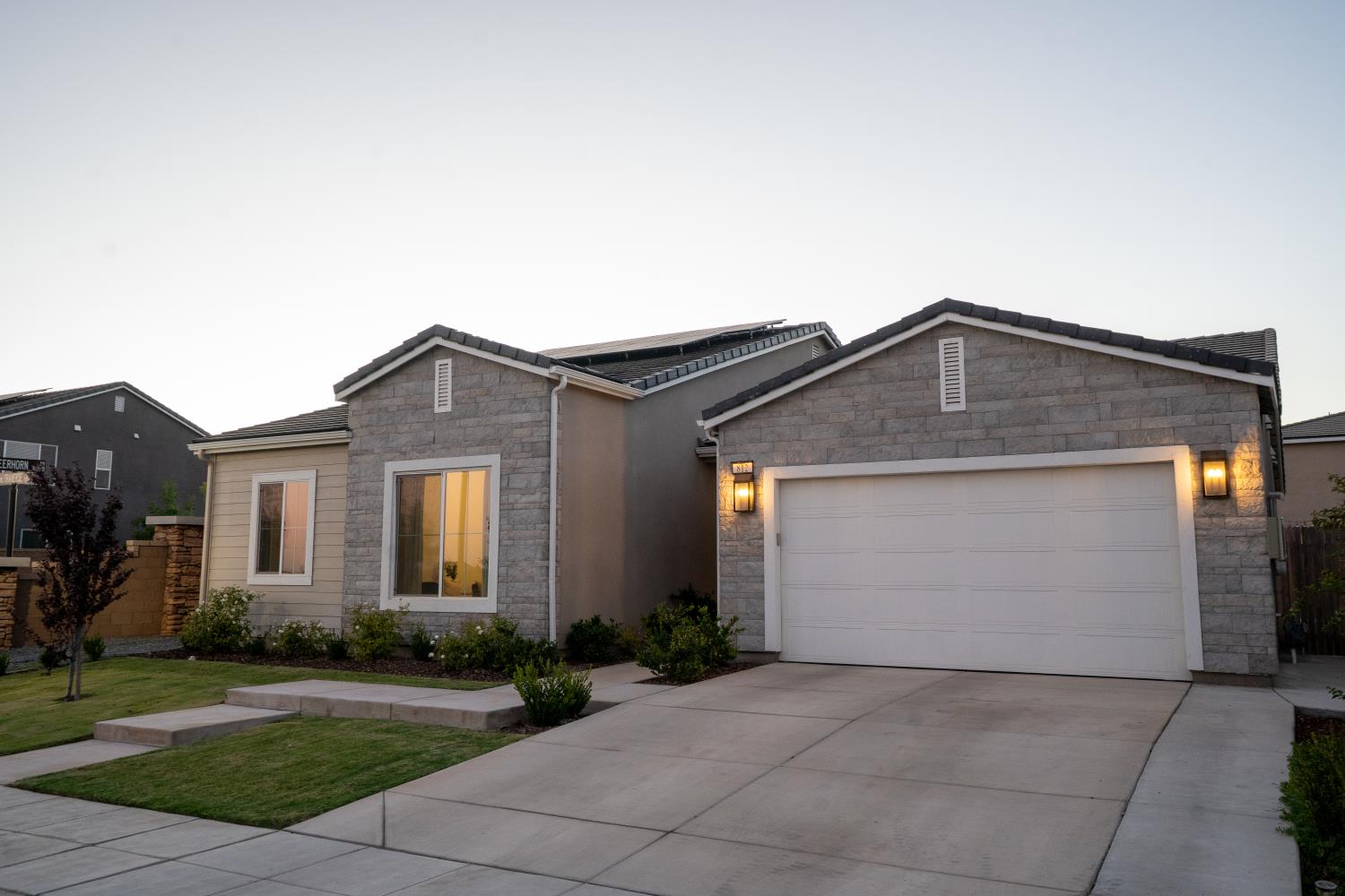 812 Traverse Drive S