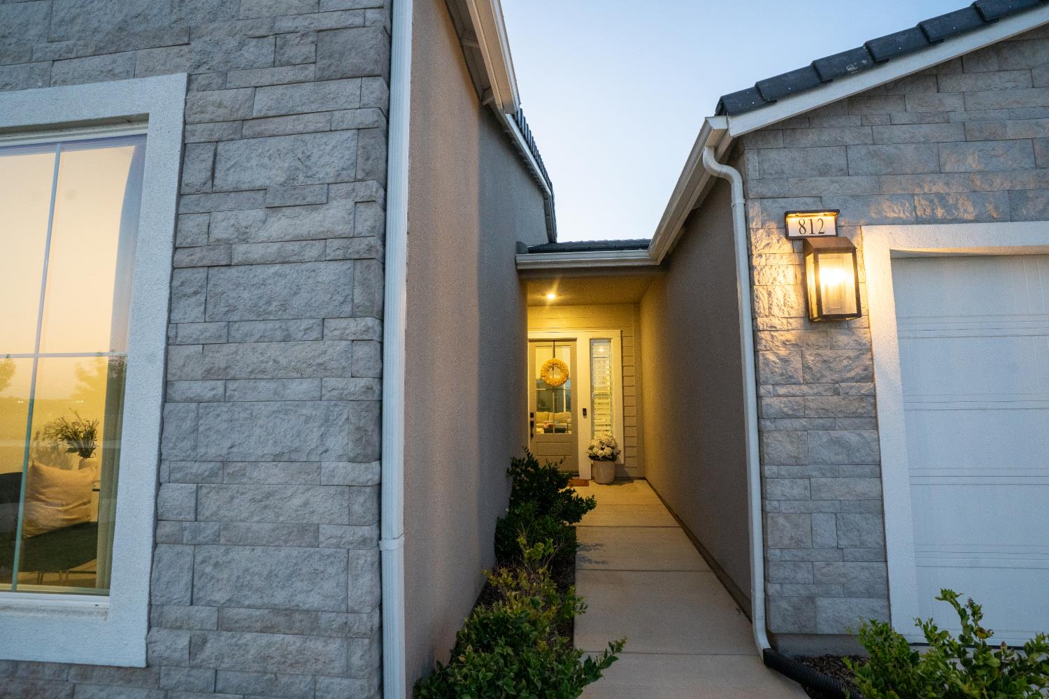 812 Traverse Drive S