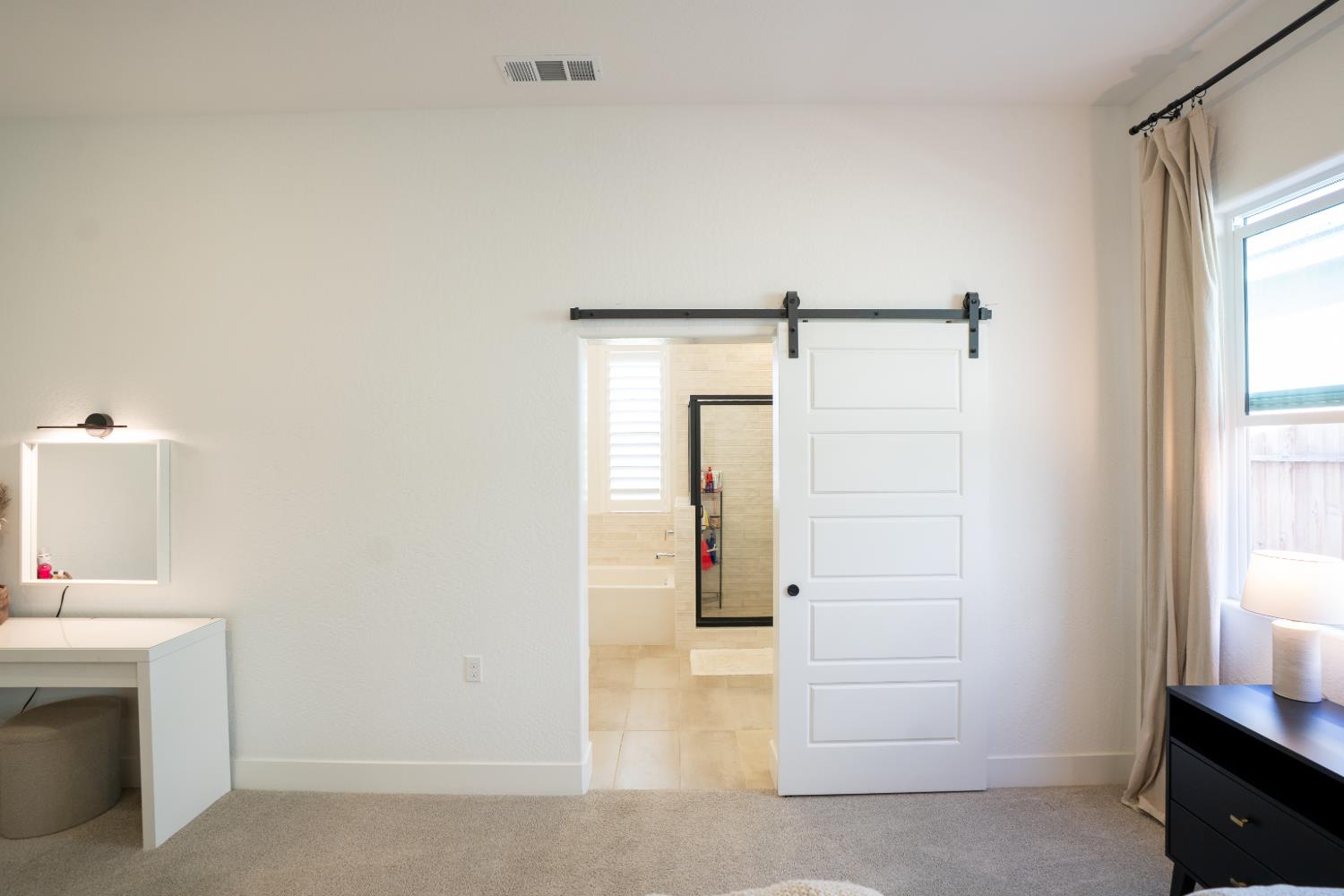 812 Traverse Drive S