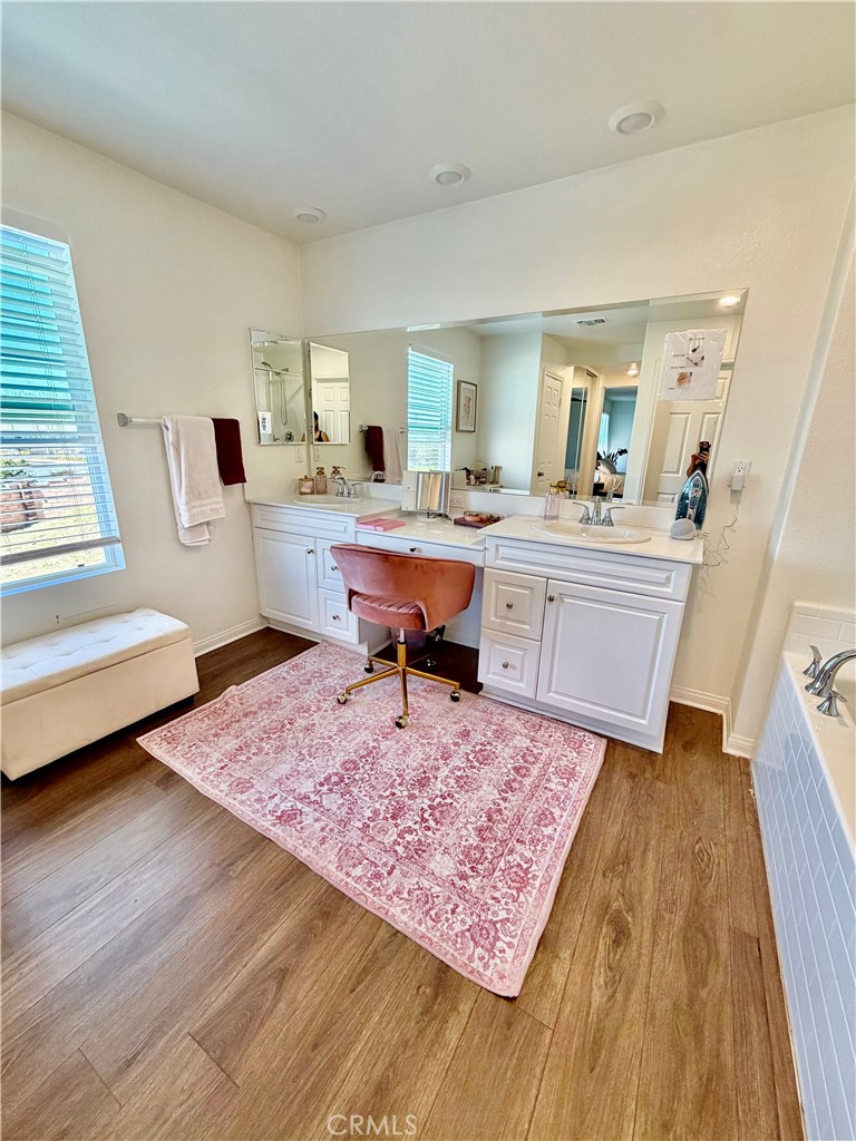 25371 Sedona