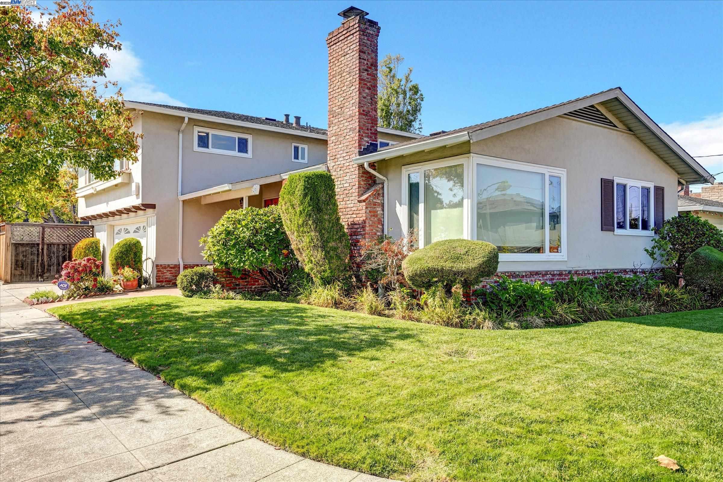 1259 Eastshore Dr