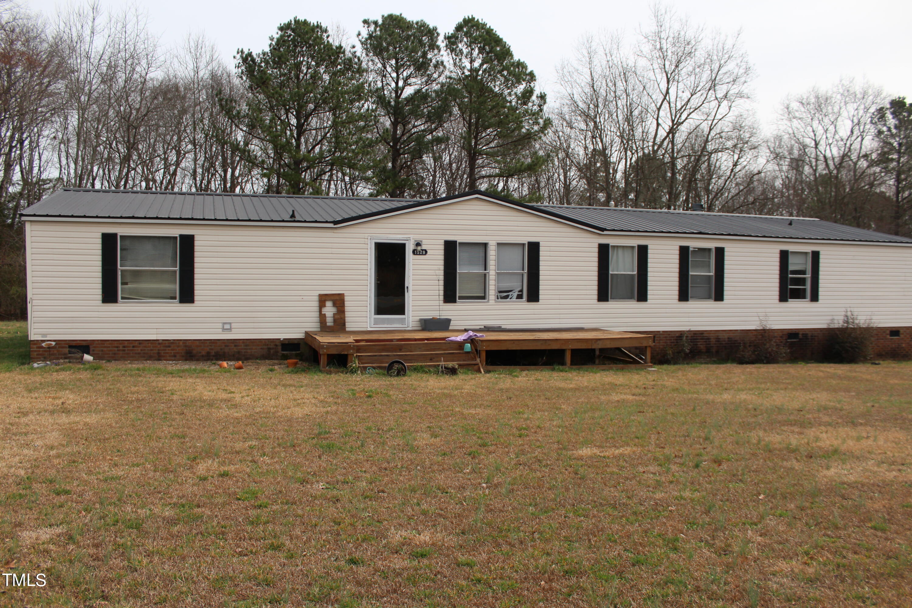 1529 Holly Road