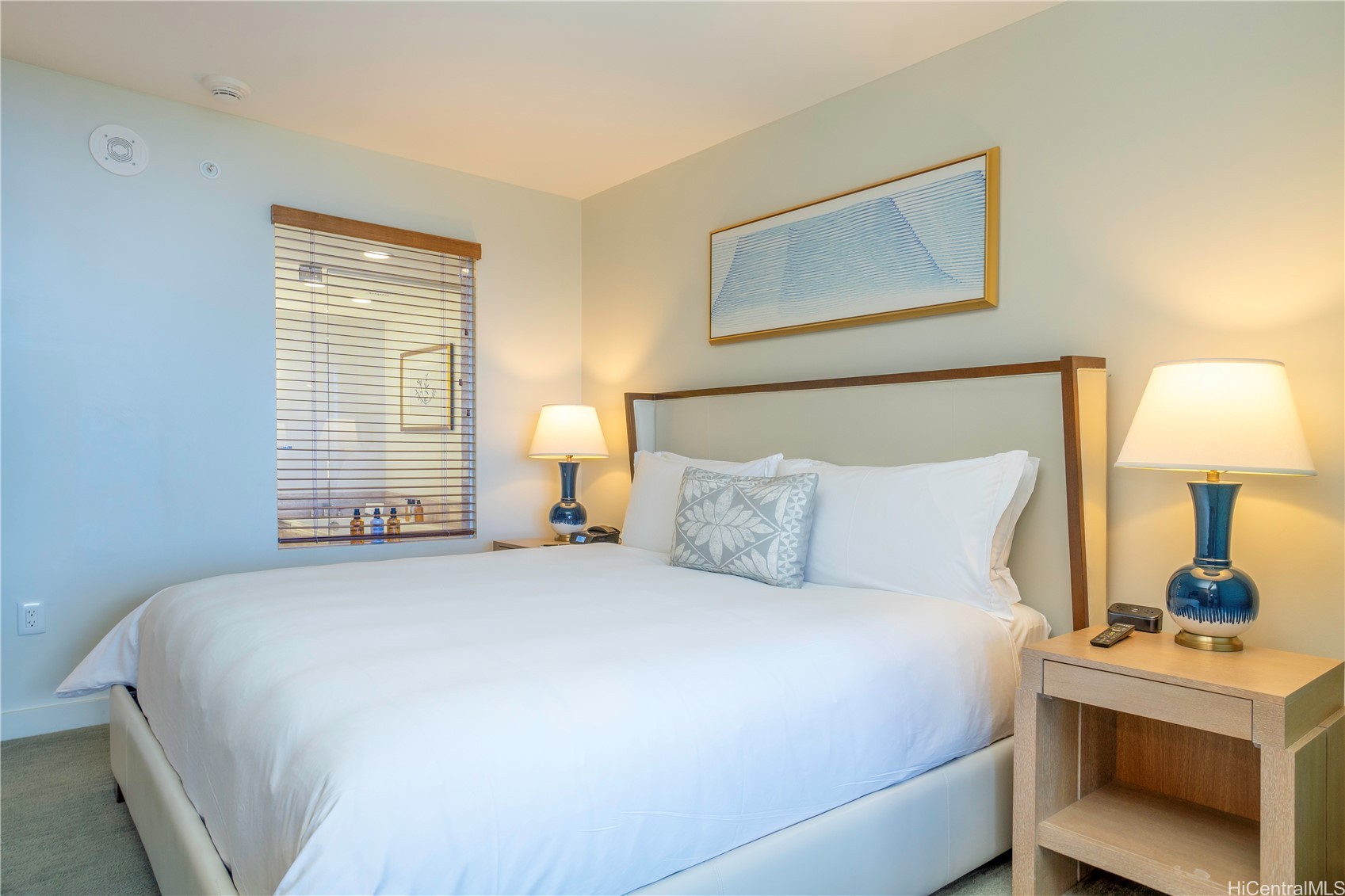383 Kalaimoku Street E1405