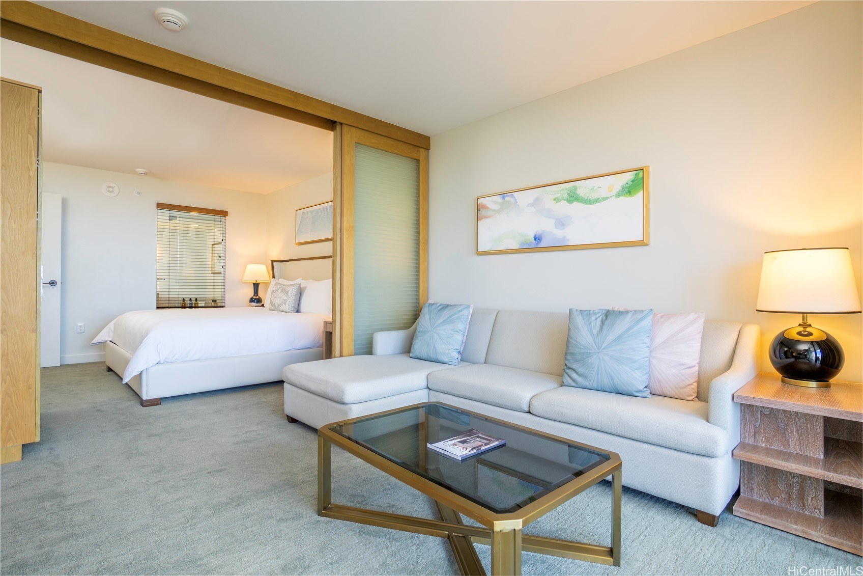 383 Kalaimoku Street E1405