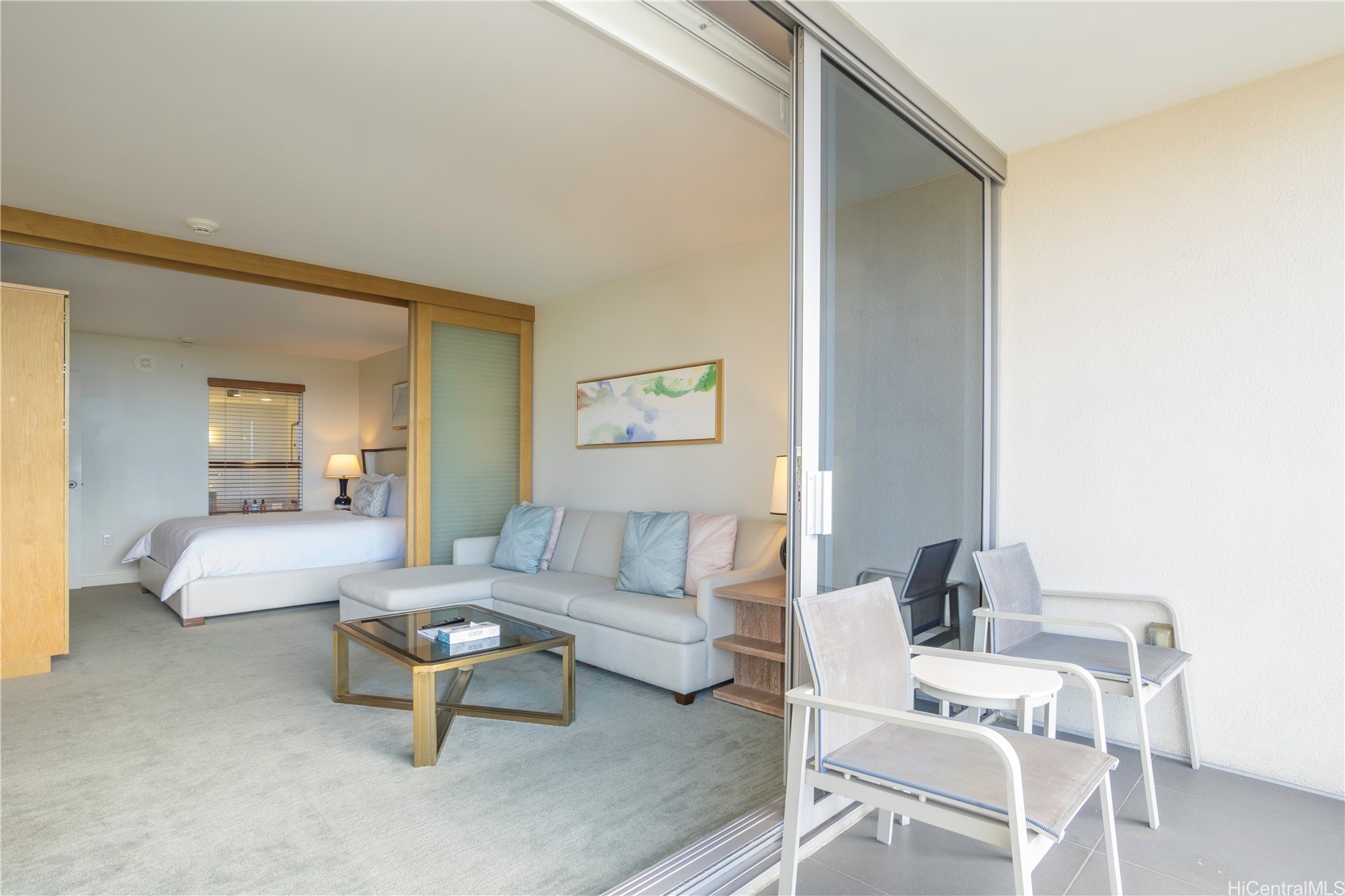 383 Kalaimoku Street E1405