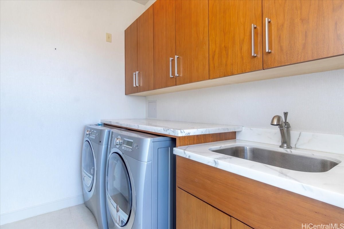 1009 Kapiolani Boulevard PH4807