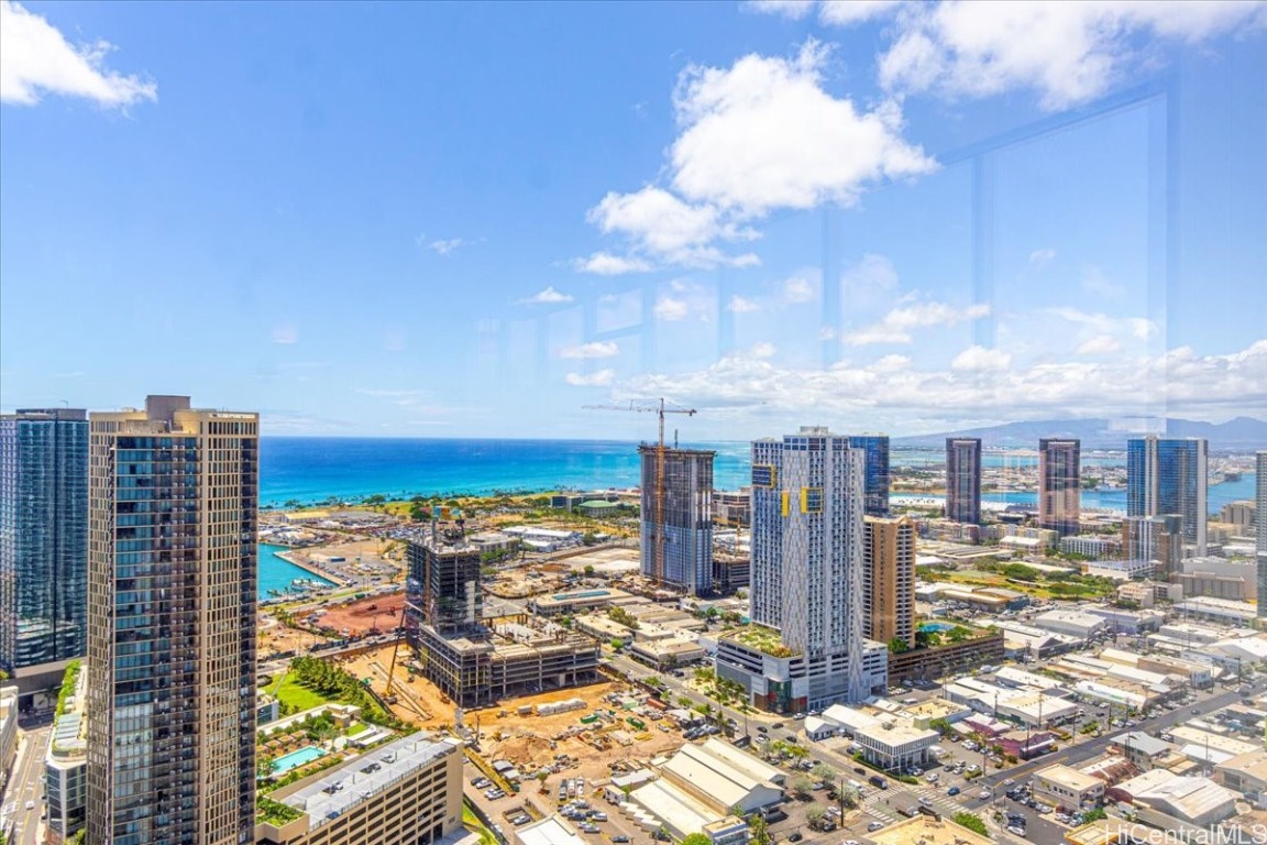 1009 Kapiolani Boulevard PH4807