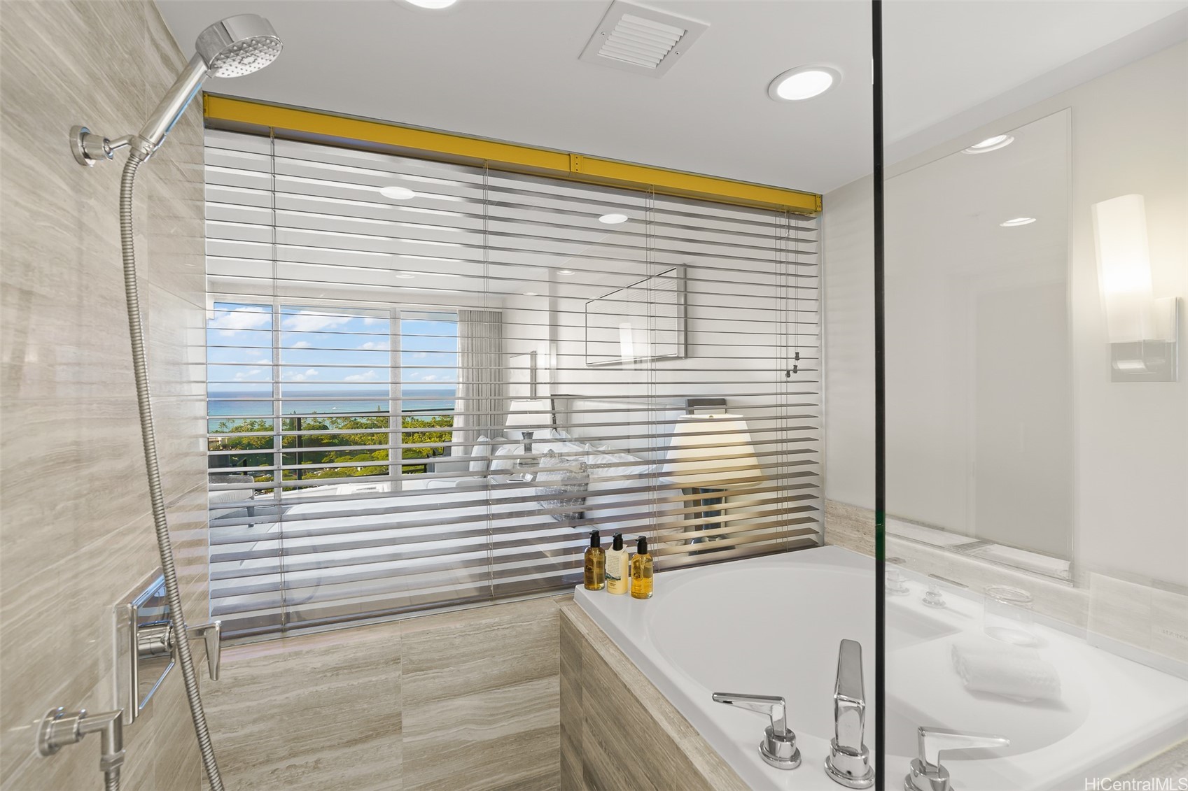 383 Kalaimoku Street E 1814