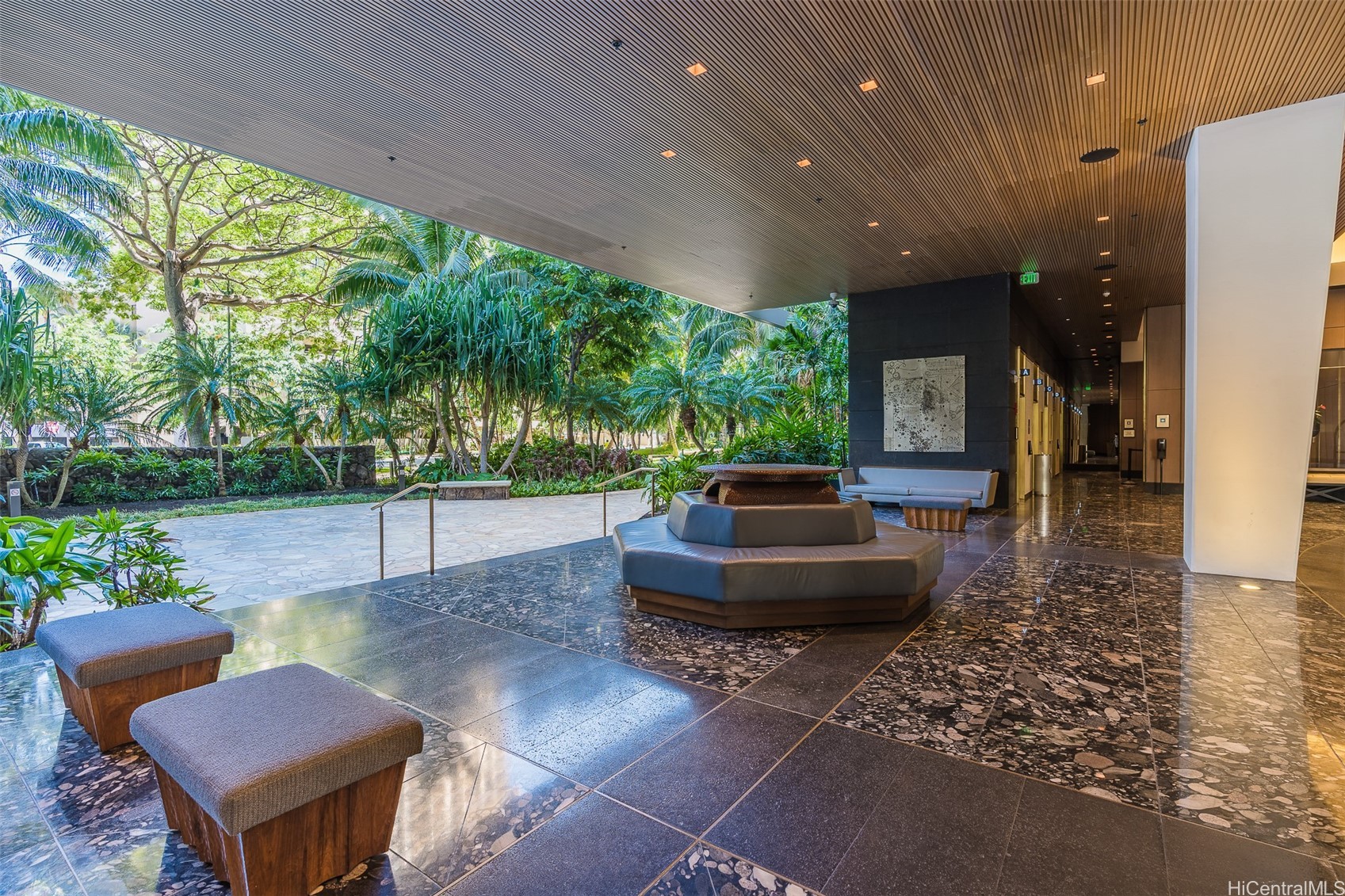 383 Kalaimoku Street E 1814