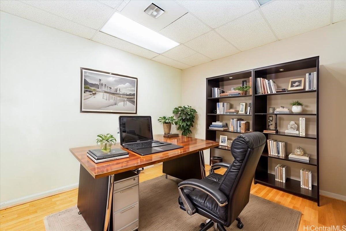 400 Hobron Lane 307